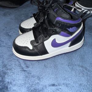 Nike Kids Black and Purple Sneakers